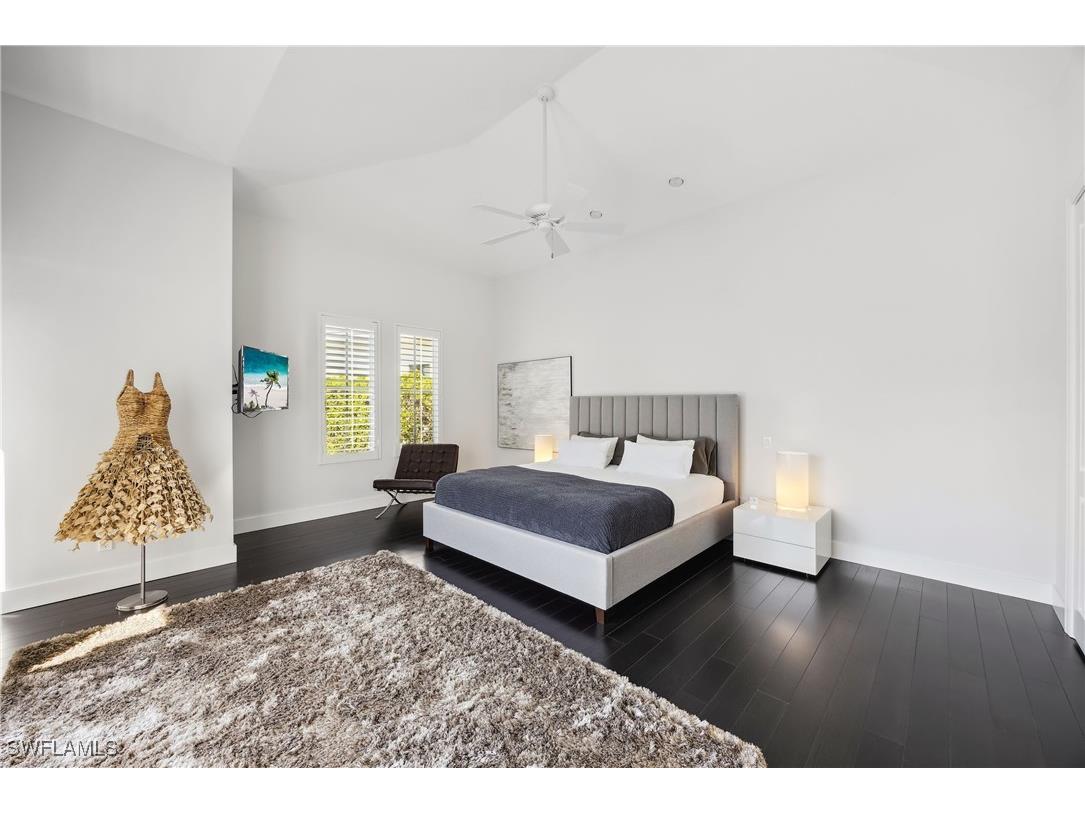 299 Mermaids Bight Naples FL 34103 225078933 image10