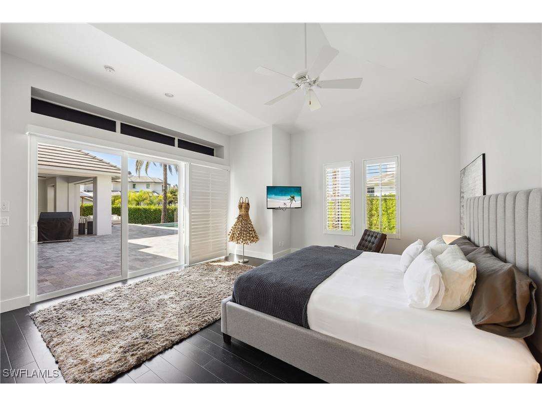 299 Mermaids Bight Naples FL 34103 225078933 image12