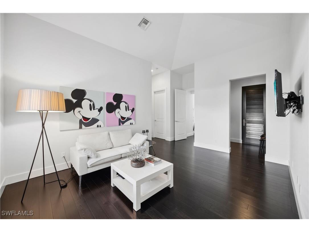 299 Mermaids Bight Naples FL 34103 225078933 image16