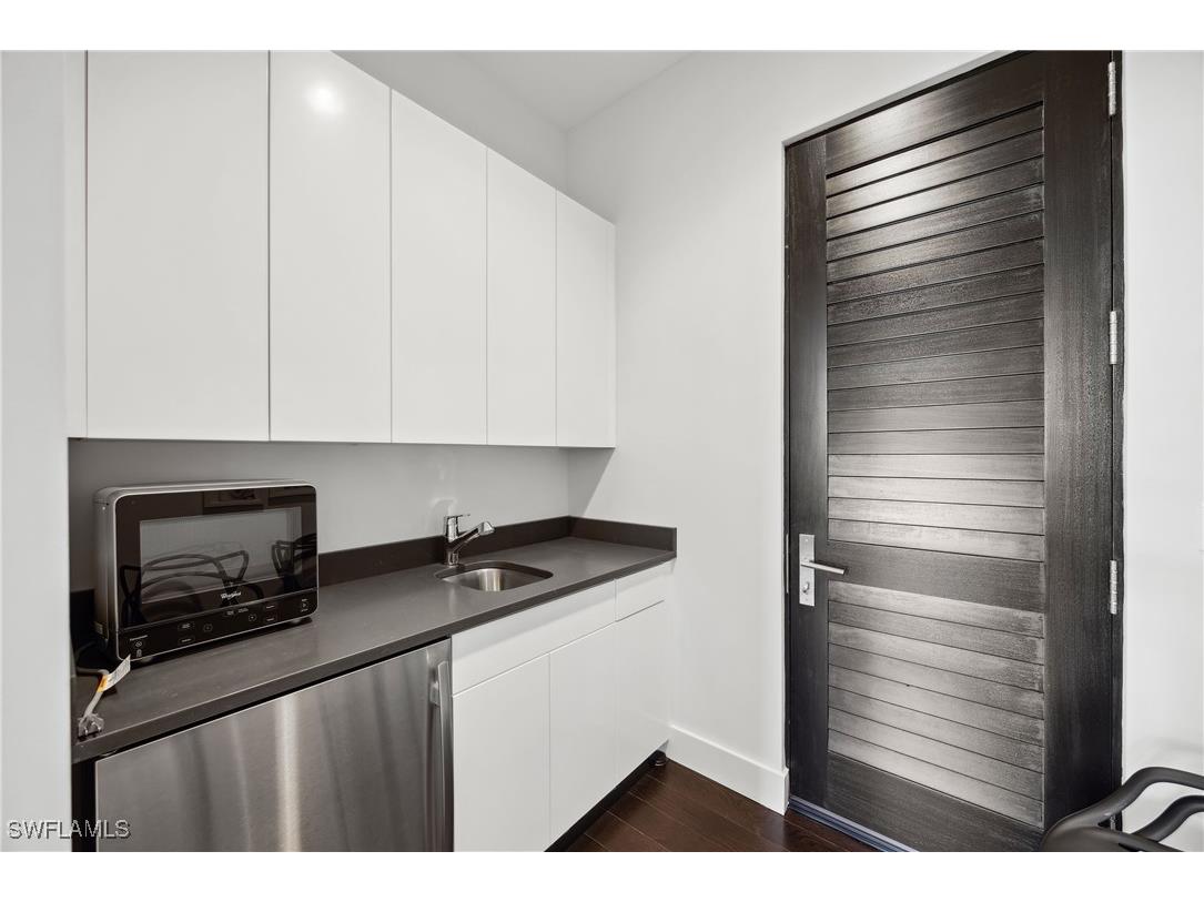 299 Mermaids Bight Naples FL 34103 225078933 image17