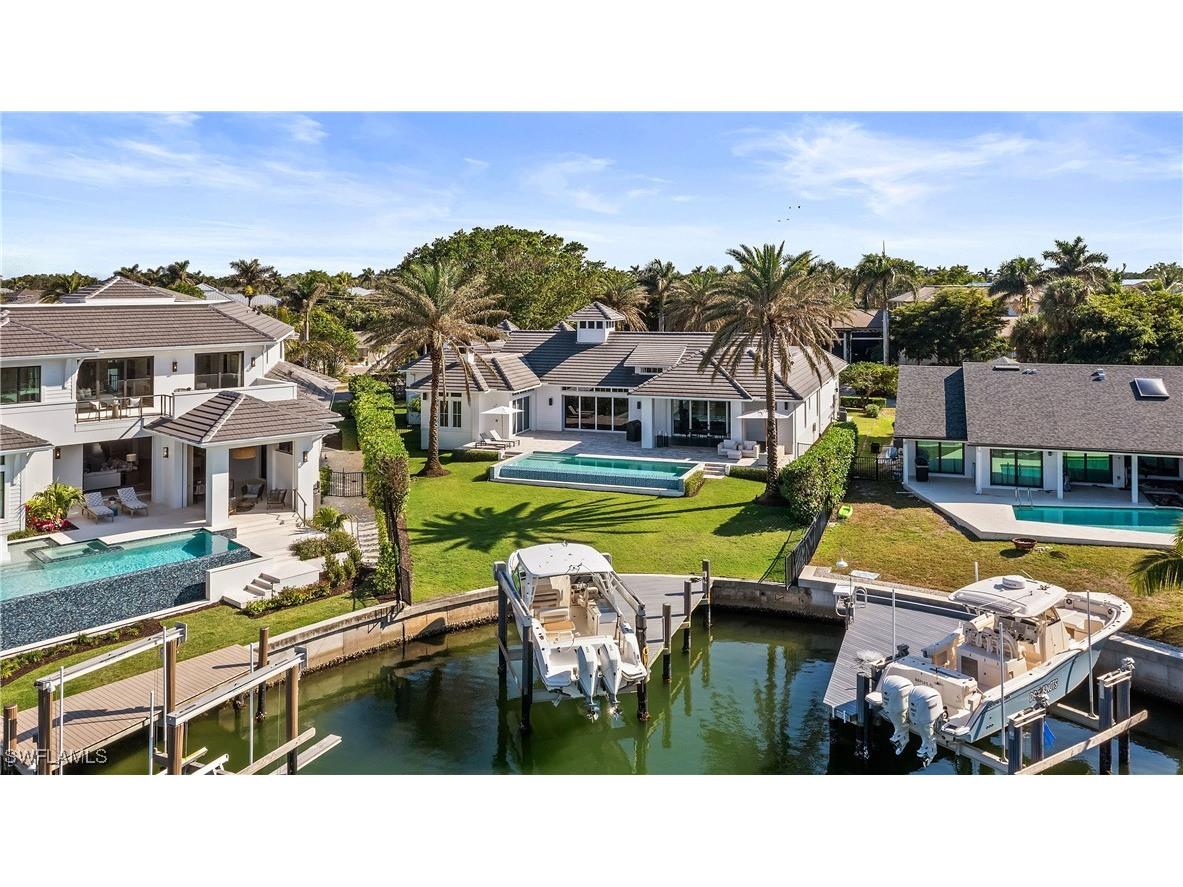 299 Mermaids Bight Naples FL 34103 225078933 image25