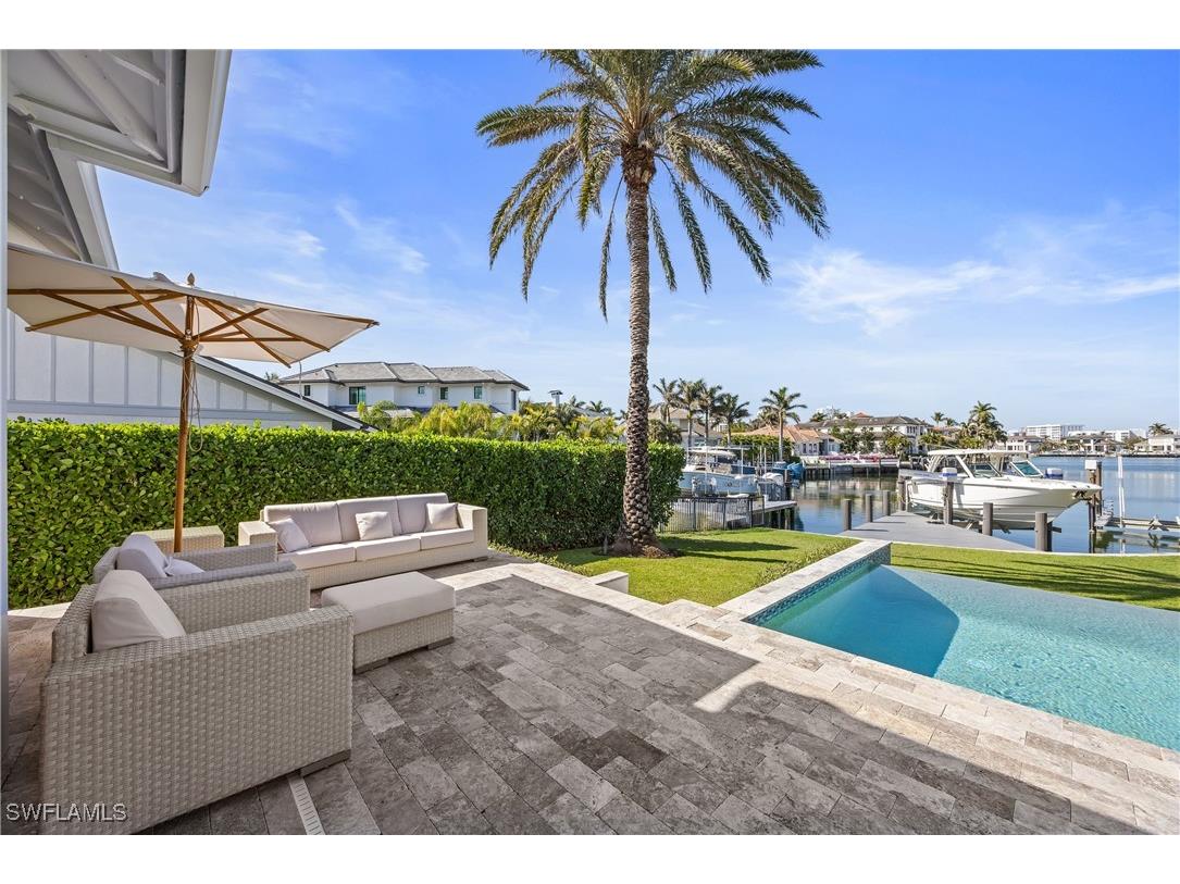 299 Mermaids Bight Naples FL 34103 225078933 image26