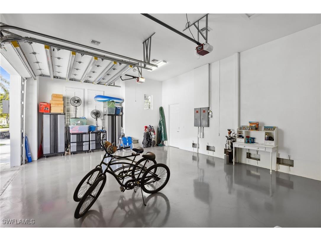 299 Mermaids Bight Naples FL 34103 225078933 image28