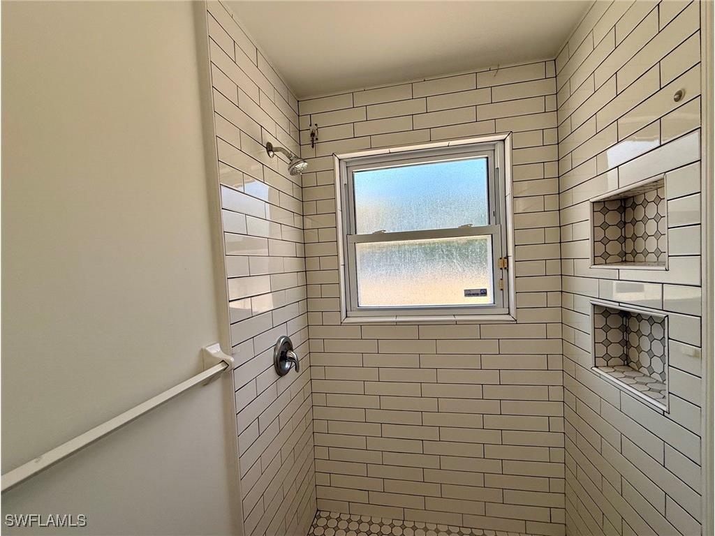 2990 10th Street N Naples FL 34103 225078947 image17