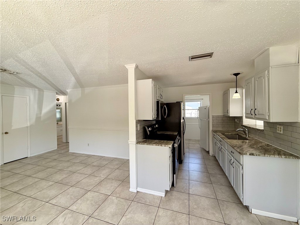 2990 10th Street N Naples FL 34103 225078947 image6