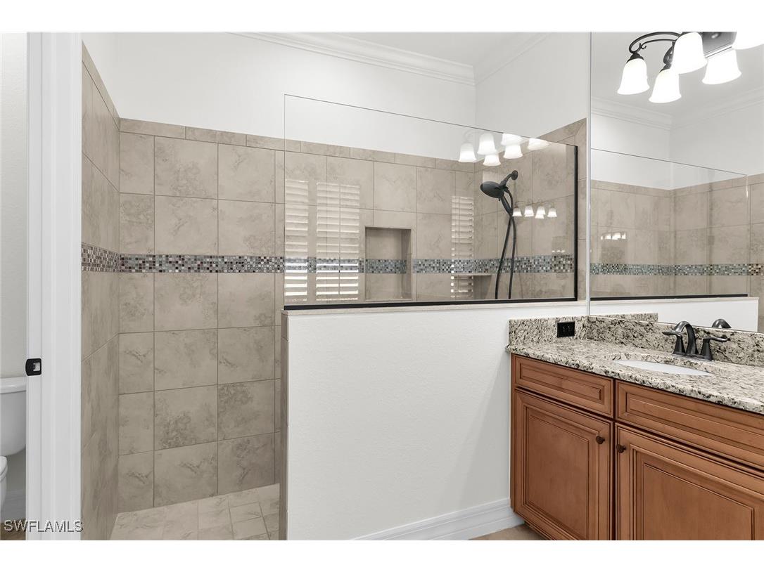 2990 Aviamar Circle Naples FL 34114 225075978 image18