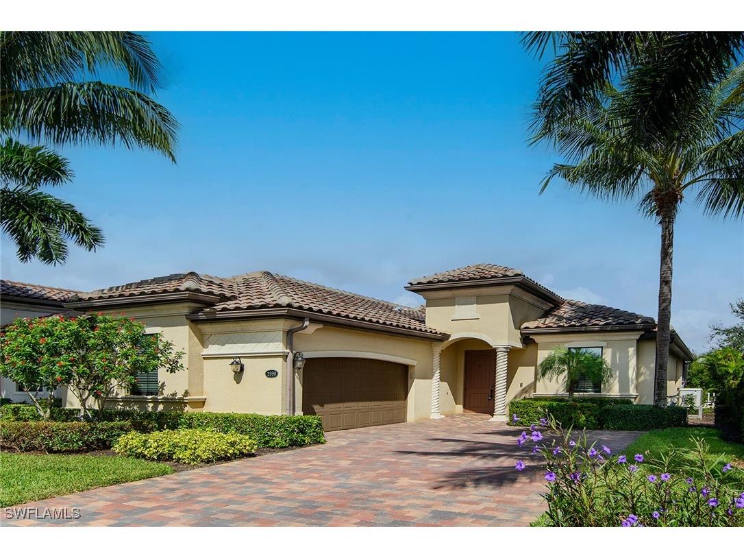2990 Aviamar Circle Naples FL 34114 225075978 image2