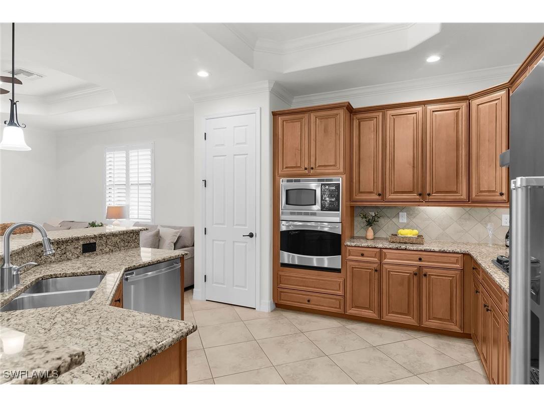 2990 Aviamar Circle Naples FL 34114 225075978 image6