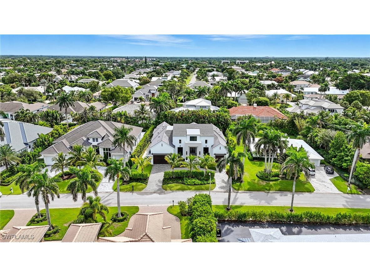 2990 Leeward Lane Naples FL 34103 225069431 image1