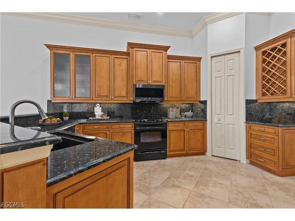 2992 Apple Blossom Drive Alva FL 33920 2026013708 image9
