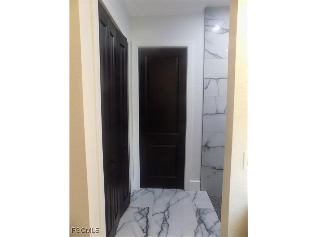 2992 Douglas Avenue Fort Myers FL 33916 2025025120 image18