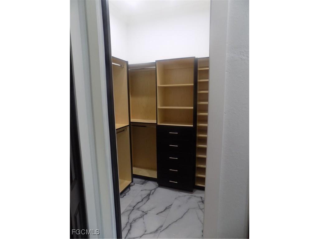 2992 Douglas Avenue Fort Myers FL 33916 2025025120 image21