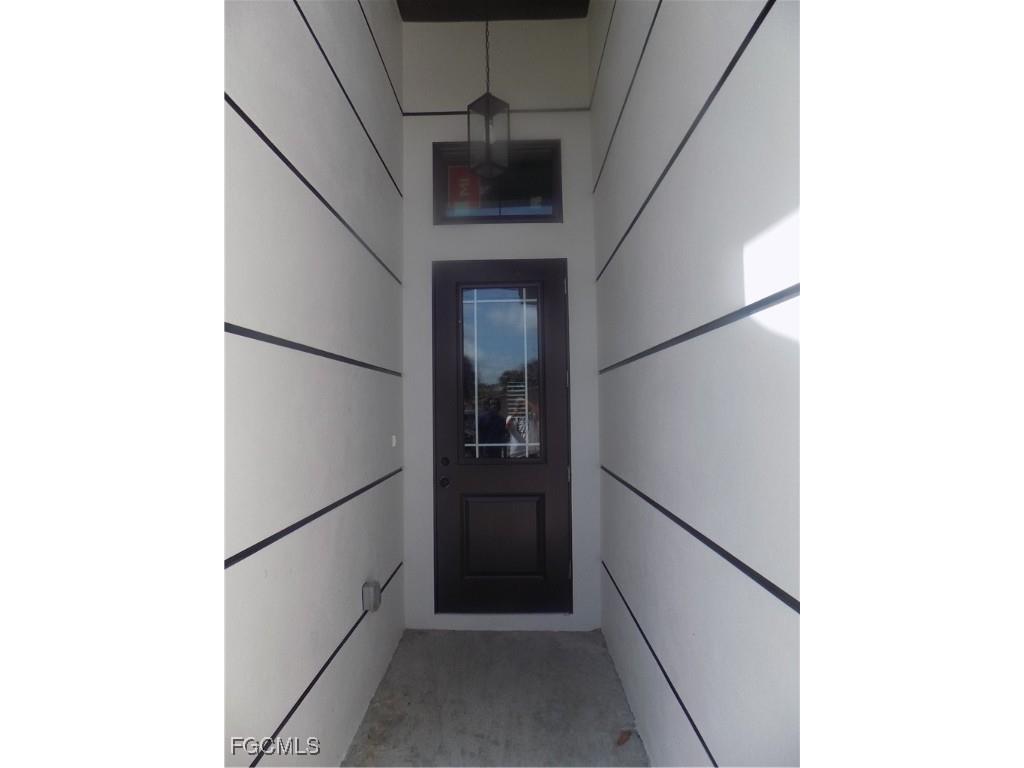 2992 Douglas Avenue Fort Myers FL 33916 2025025120 image7