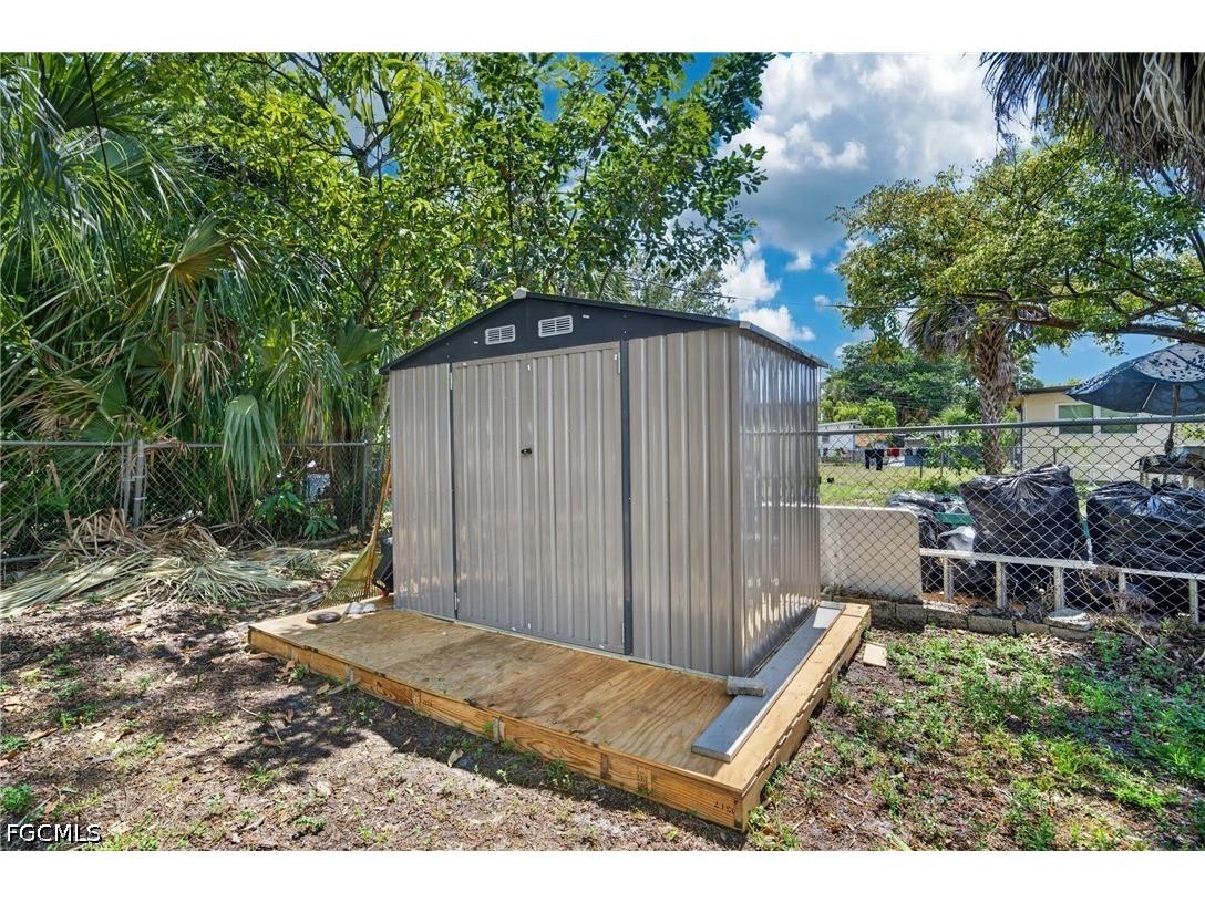 2992 Lafayette Street Fort Myers FL 33916 2026020782 image16