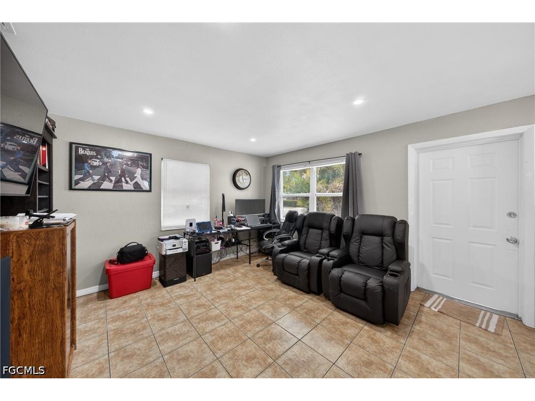 2992 Lafayette Street Fort Myers FL 33916 2026020782 image4