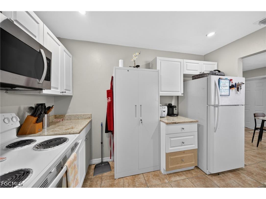 2992 Lafayette Street Fort Myers FL 33916 2026020782 image9