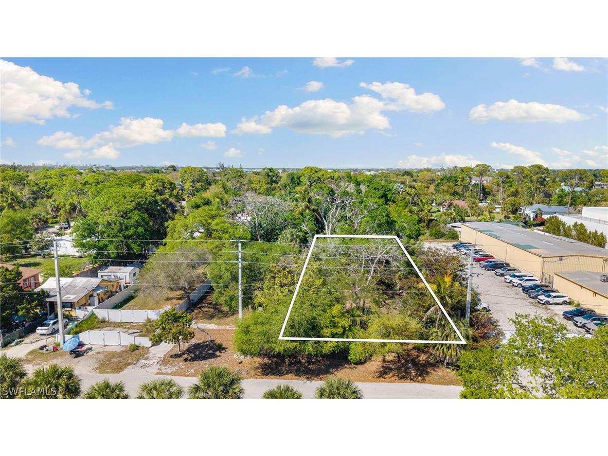 2995 Terrace Avenue Naples FL 34104 226010714 image1