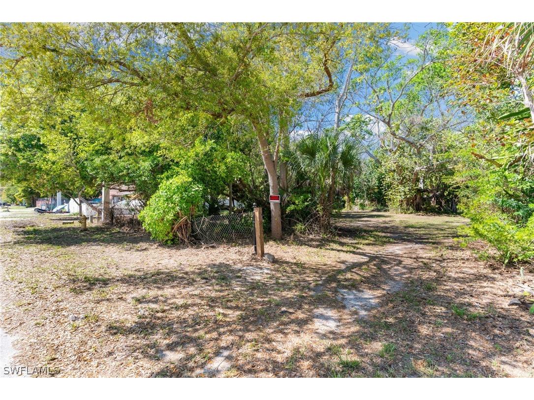 2995 Terrace Avenue Naples FL 34104 226010714 image3