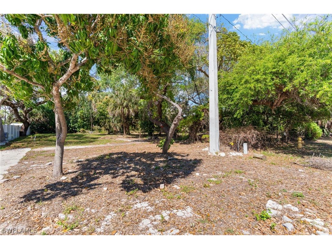 2995 Terrace Avenue Naples FL 34104 226010714 image4