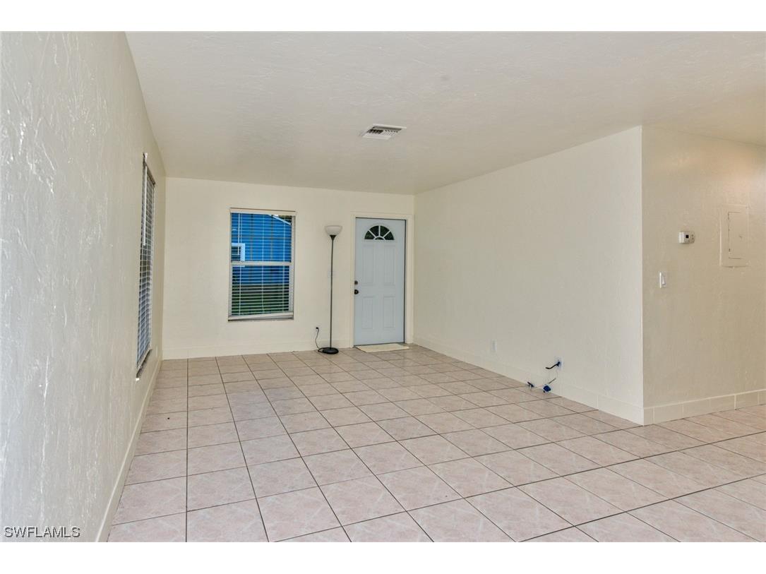 2997 Gordon Street Naples FL 34112 223059852 image1