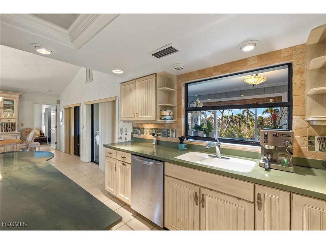2999 Twin Ponds Drive Sanibel FL 33957 2025016110 image10