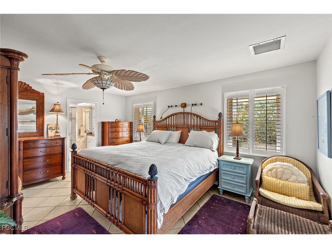 2999 Twin Ponds Drive Sanibel FL 33957 2025016110 image13
