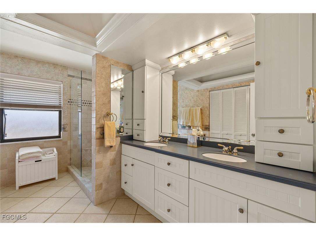 2999 Twin Ponds Drive Sanibel FL 33957 2025016110 image16