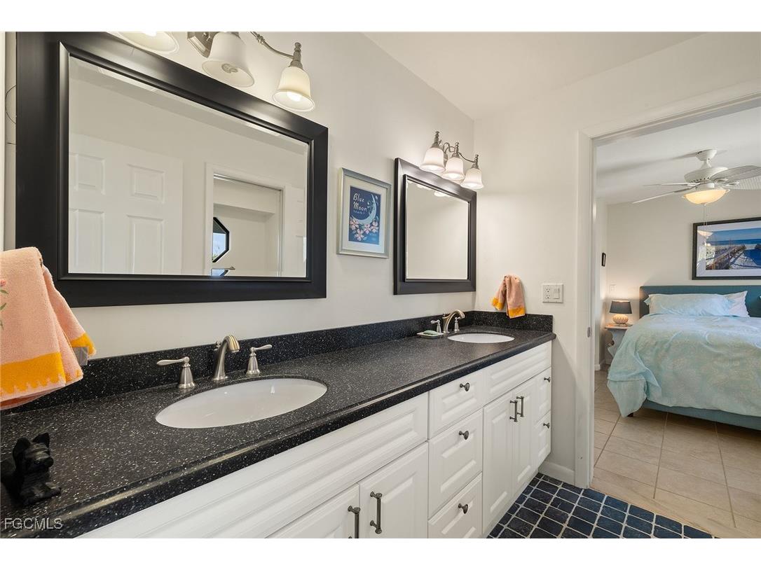 2999 Twin Ponds Drive Sanibel FL 33957 2025016110 image19