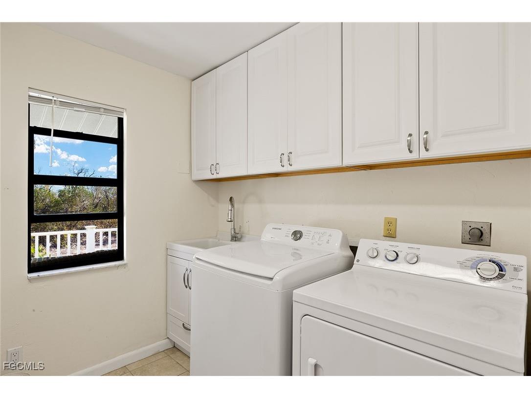 2999 Twin Ponds Drive Sanibel FL 33957 2025016110 image25