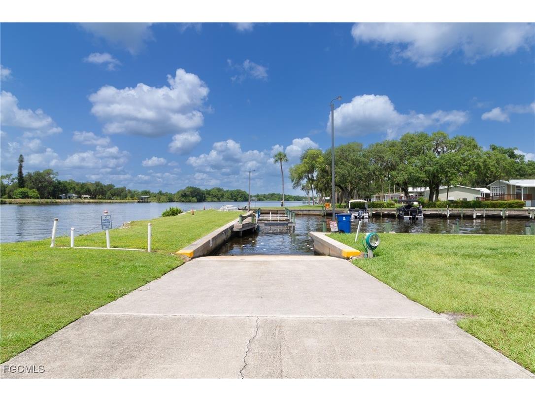 3 Basil Street Alva FL 33920 2025016991 image21