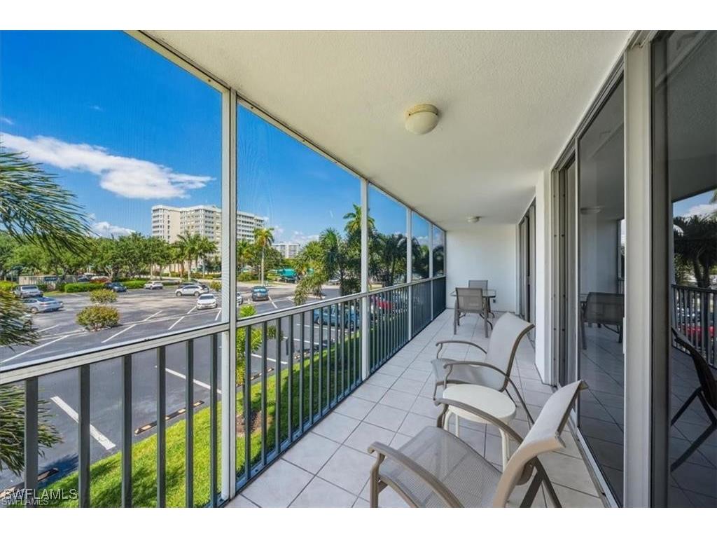 3 Bluebill Avenue #207 Naples FL 34108 225075167 image6