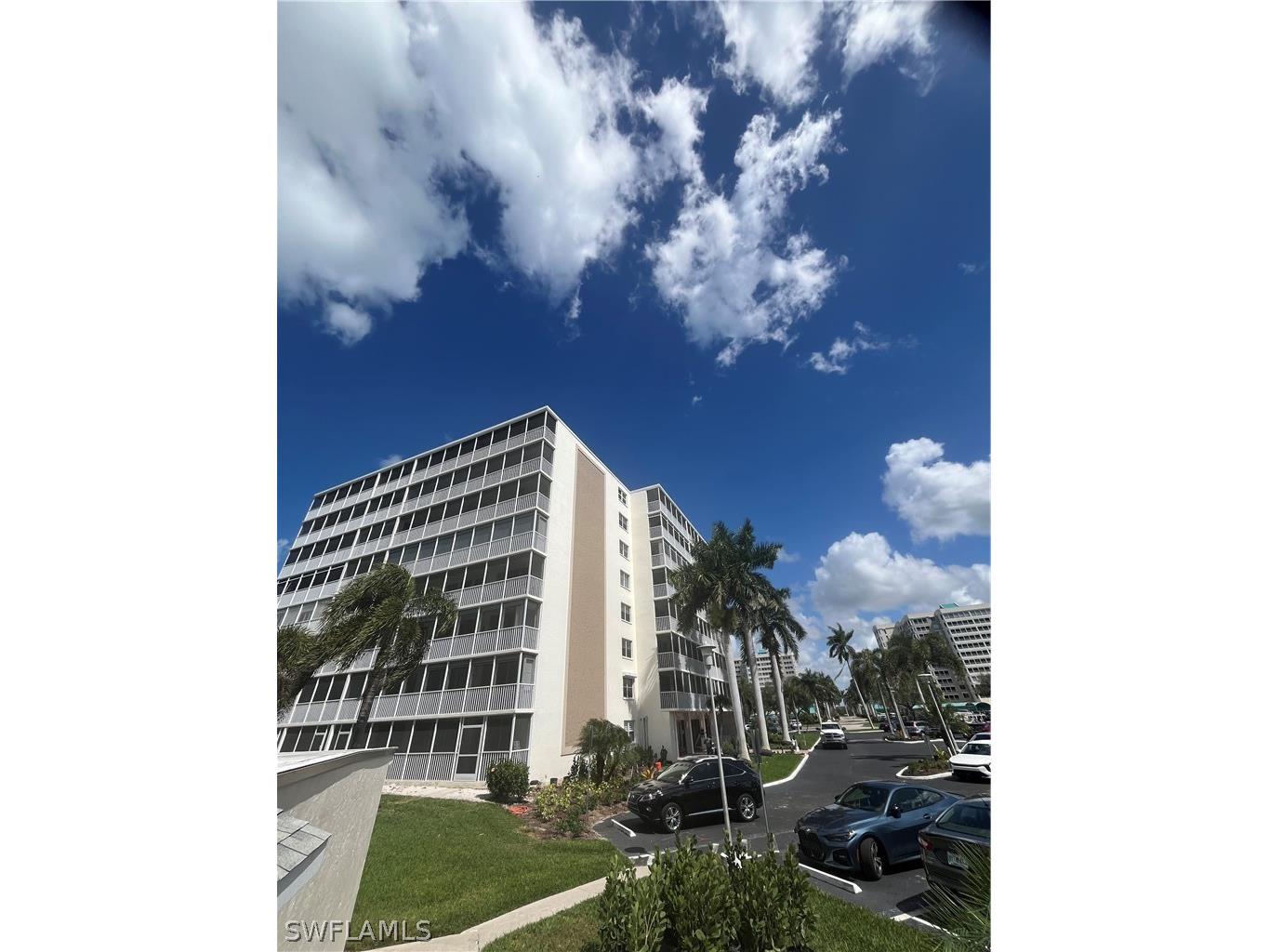 3 Bluebill Avenue #207 Naples FL 34108 226010380 image1