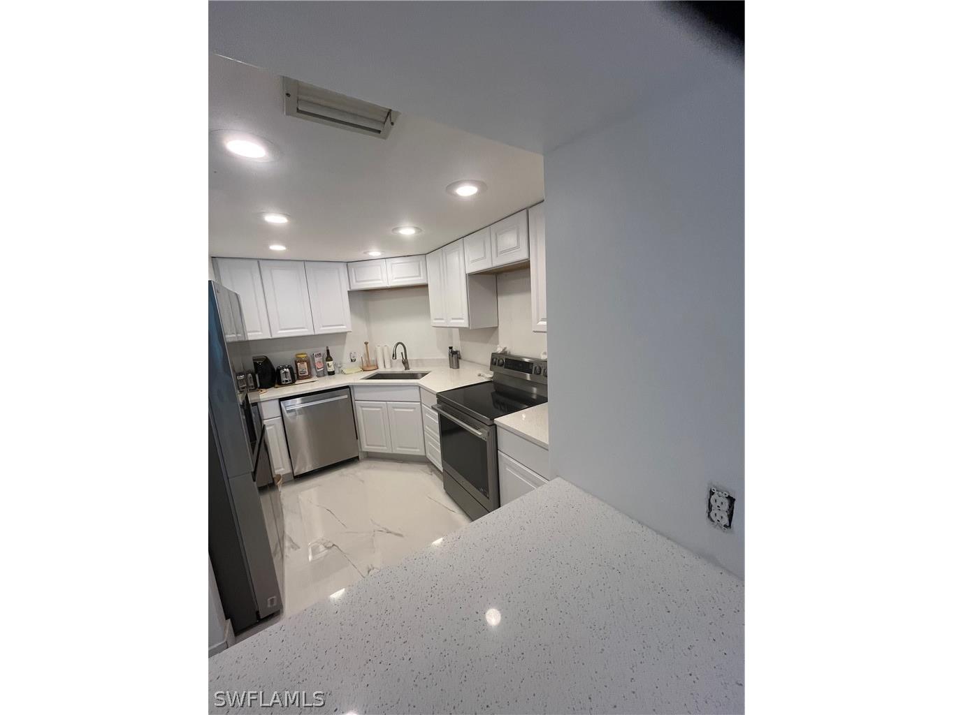 3 Bluebill Avenue #207 Naples FL 34108 226010380 image25