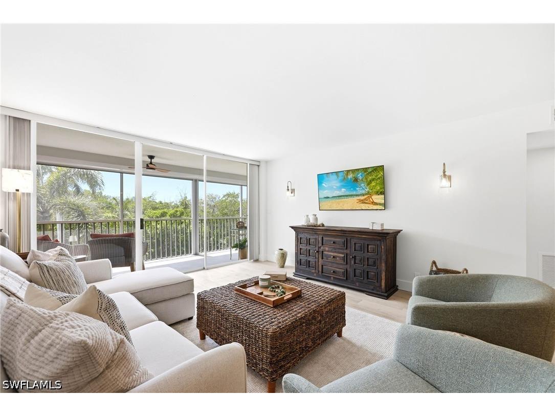 3 Bluebill Avenue #303 Naples FL 34108 226018057 image1