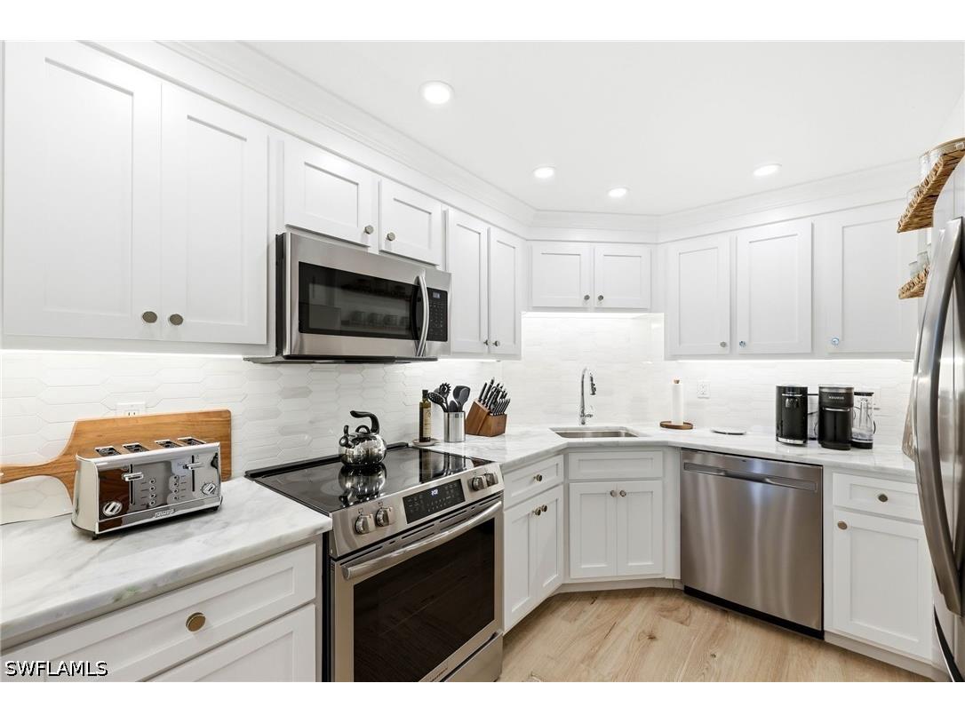 3 Bluebill Avenue #303 Naples FL 34108 226018057 image8