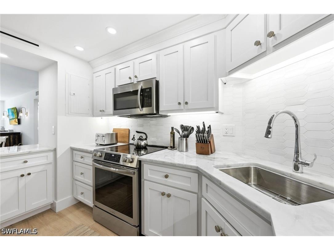 3 Bluebill Avenue #303 Naples FL 34108 226018057 image9