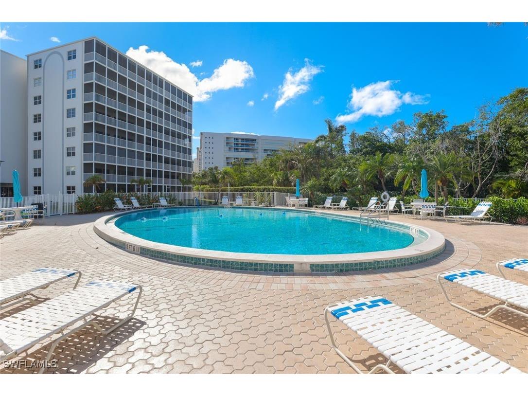 3 Bluebill Avenue #509 Naples FL 34108 226005437 image1