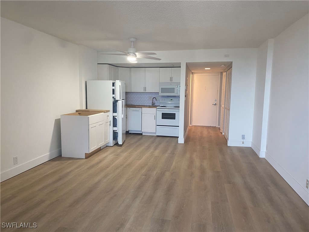 3 Bluebill Avenue #511 Naples FL 34108 225082643 image4