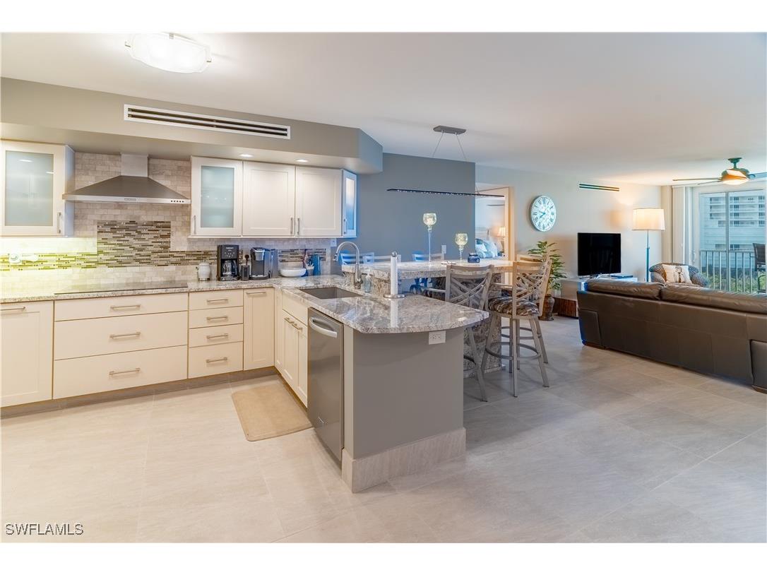 3 Bluebill Avenue #801 Naples FL 34108 225080896 image2