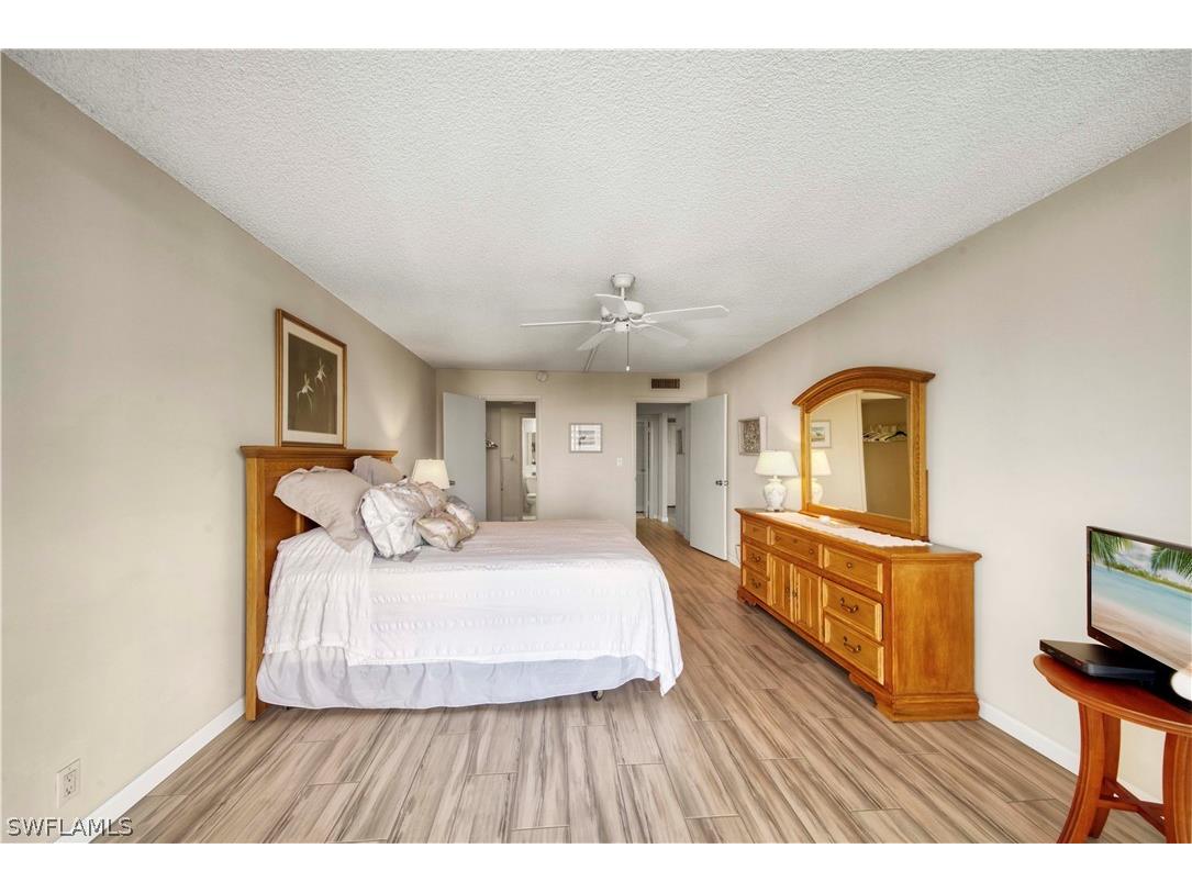 3 Bluebill Avenue #808 Naples FL 34108 226006646 image20