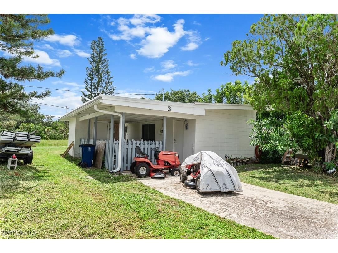 3 Vineyard Street Lehigh Acres FL 33936 224067374 image1