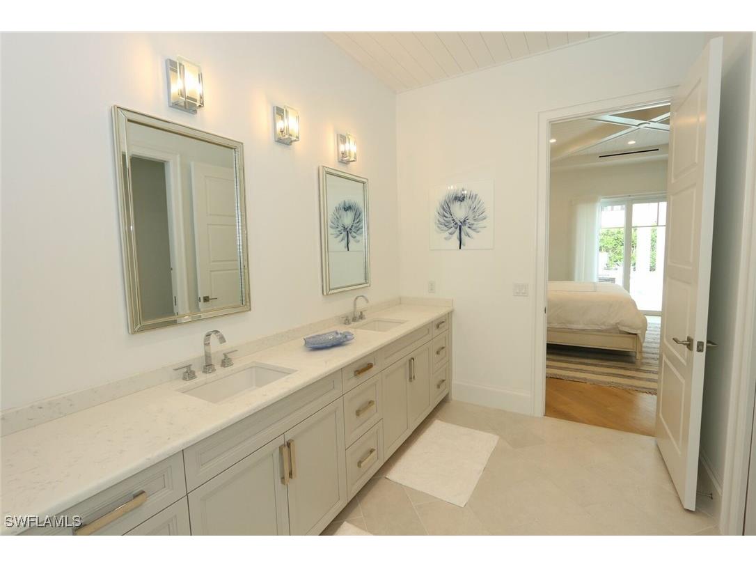 300 2nd Avenue N Naples FL 34102 225080225 image17