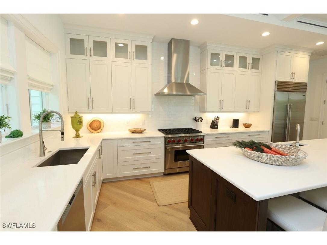 300 2nd Avenue N Naples FL 34102 225080225 image7