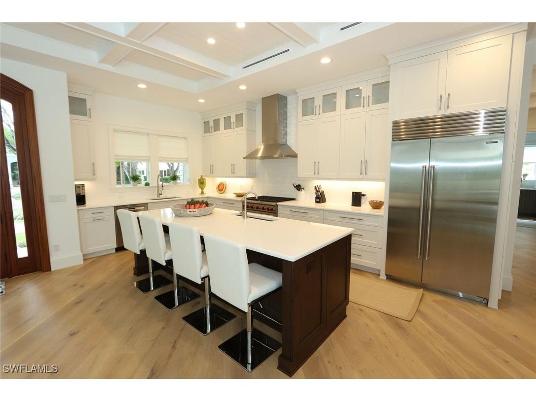 300 2nd Avenue N Naples FL 34102 225080225 image8