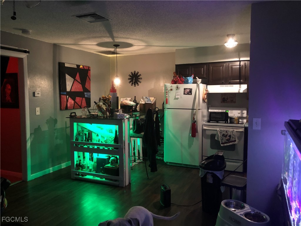 300-302 Hubbard Avenue North Fort Myers FL 33917 2025004945 image21