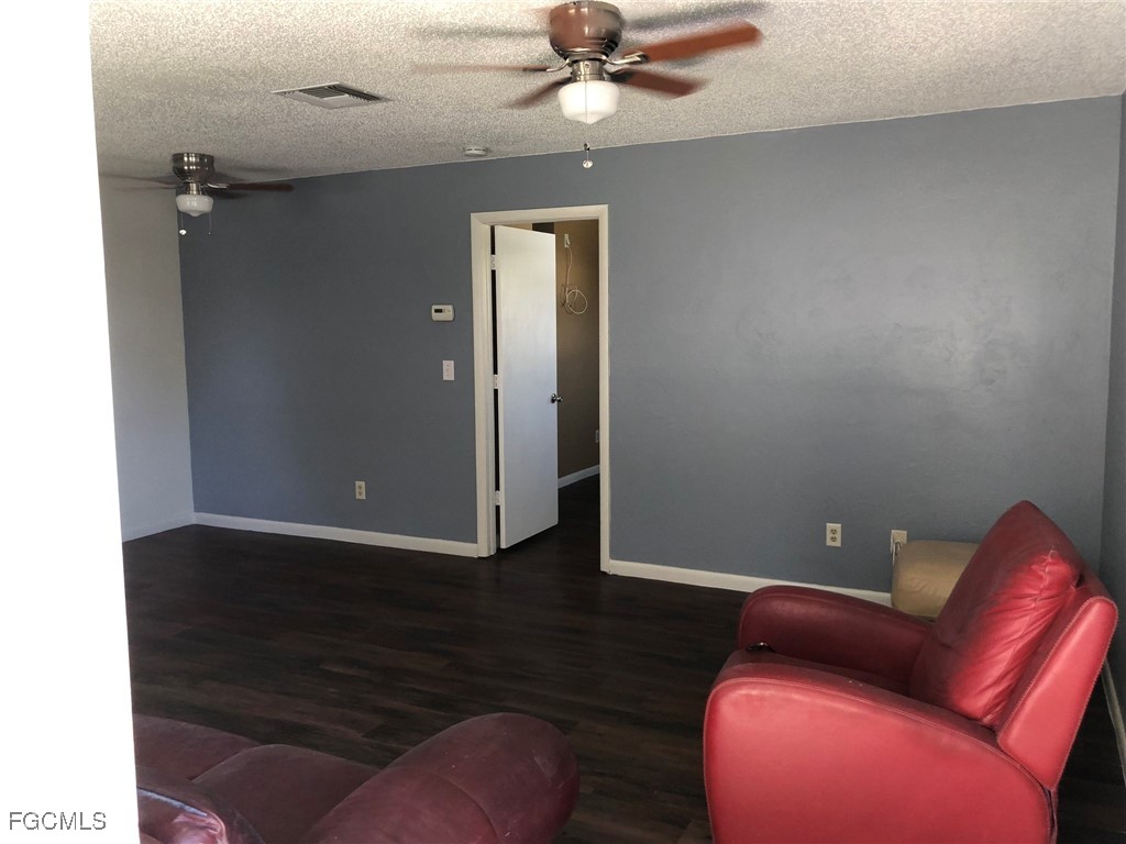 300-302 Hubbard Avenue North Fort Myers FL 33917 2025004945 image3