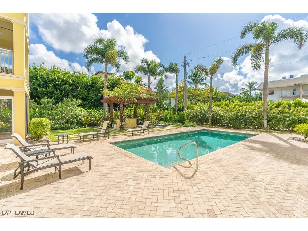 300 3rd Avenue S #3 Naples FL 34102 225077209 image1