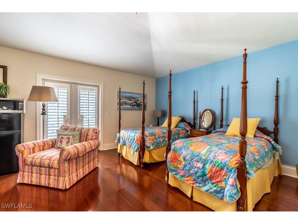 300 3rd Avenue S #3 Naples FL 34102 225077209 image28