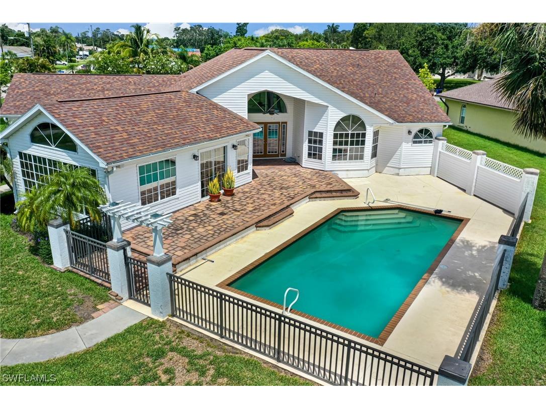 300 Cleveland Avenue Lehigh Acres FL 33936 223043258 image1