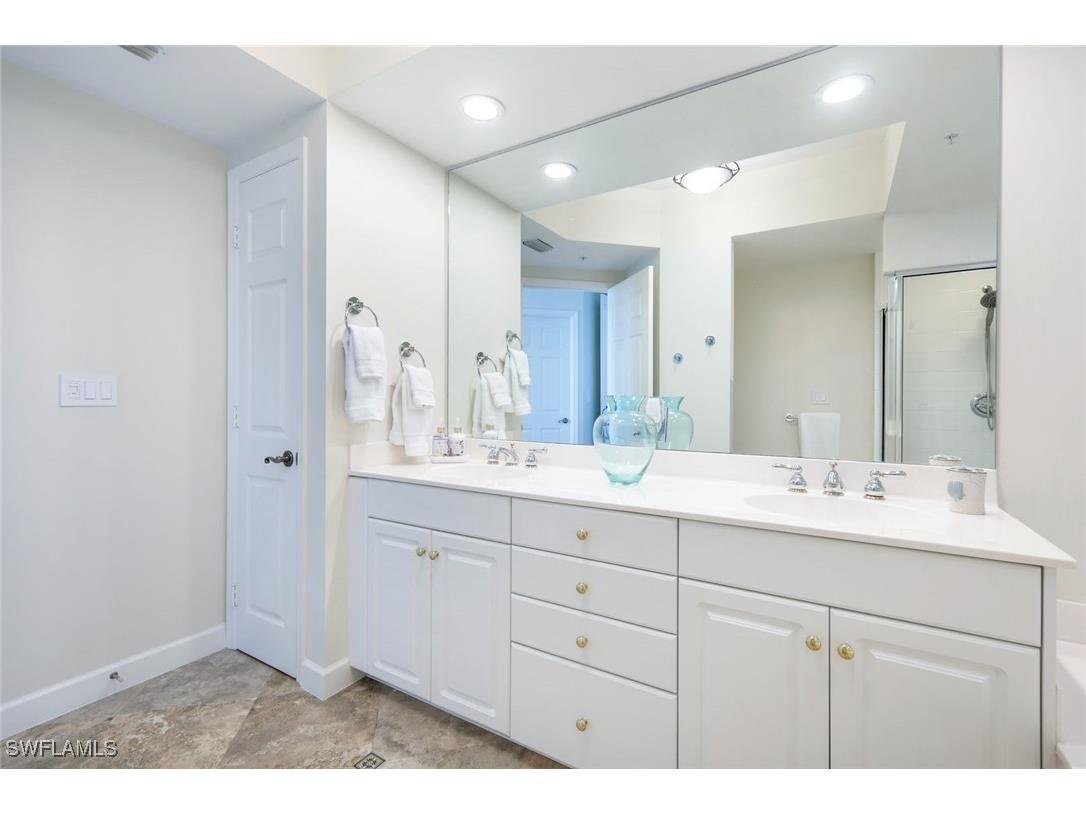 300 Dunes Boulevard #PH-5 Naples FL 34110 225058096 image13